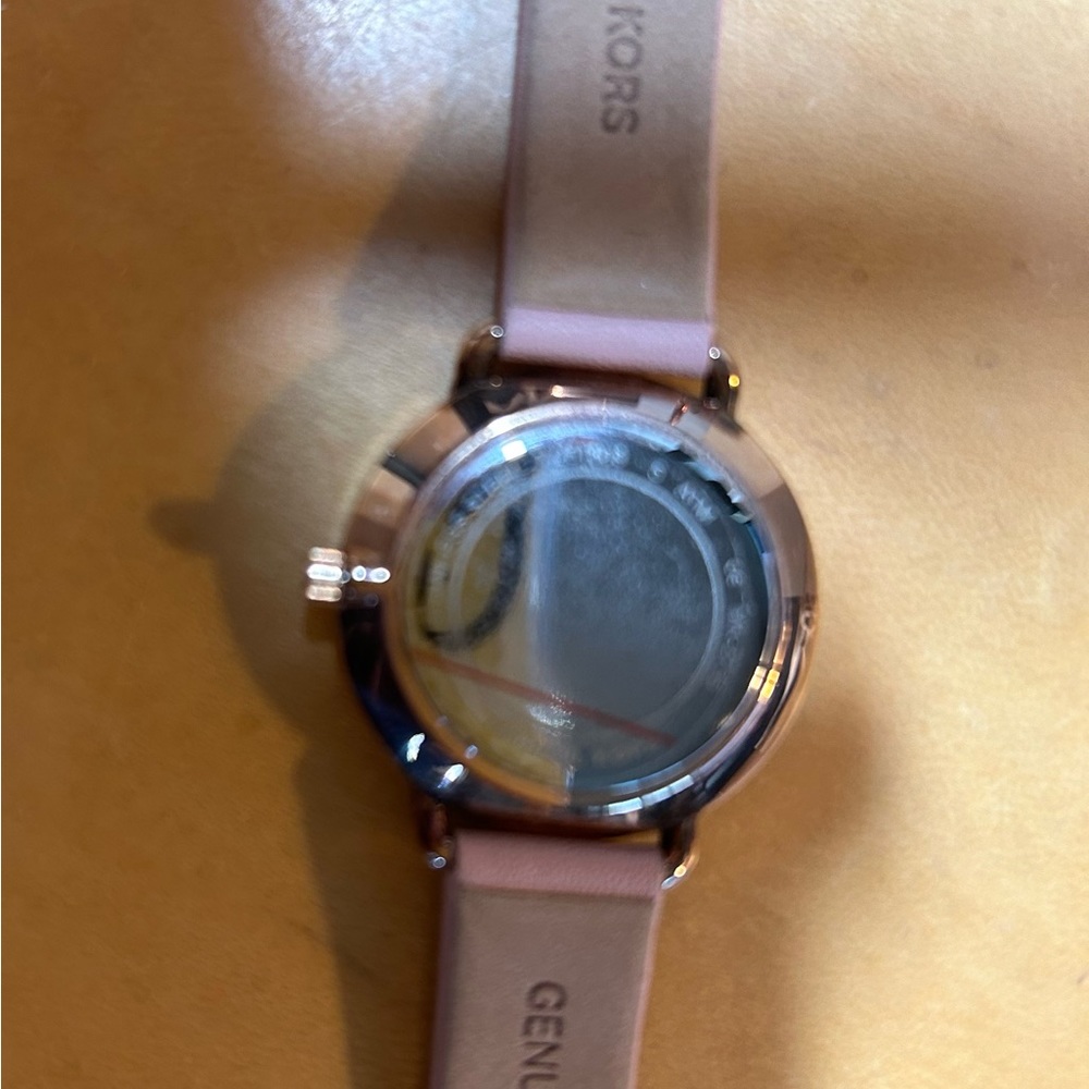 MK Watch - Picture 4 of 5